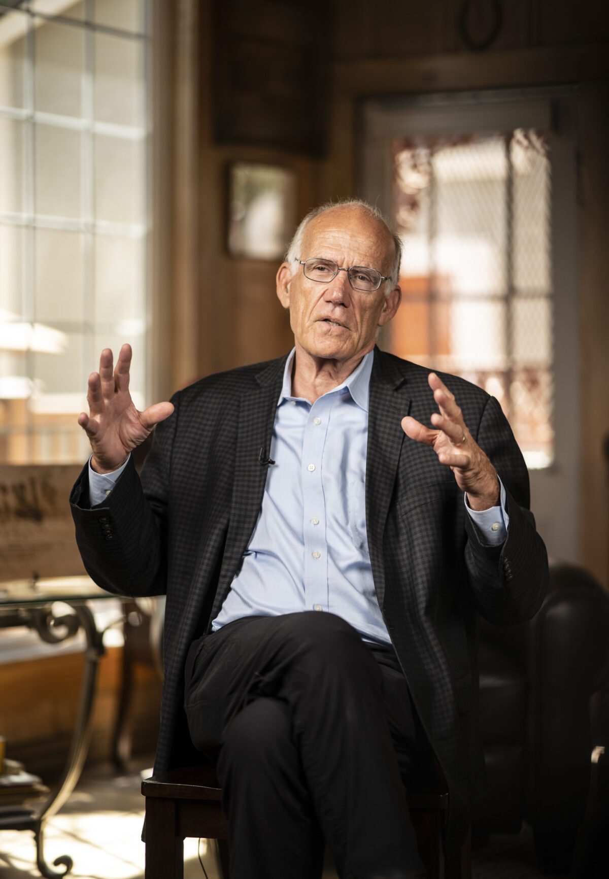 Historian Victor Davis Hanson on the Farmer’s Virtues American Essence(04)